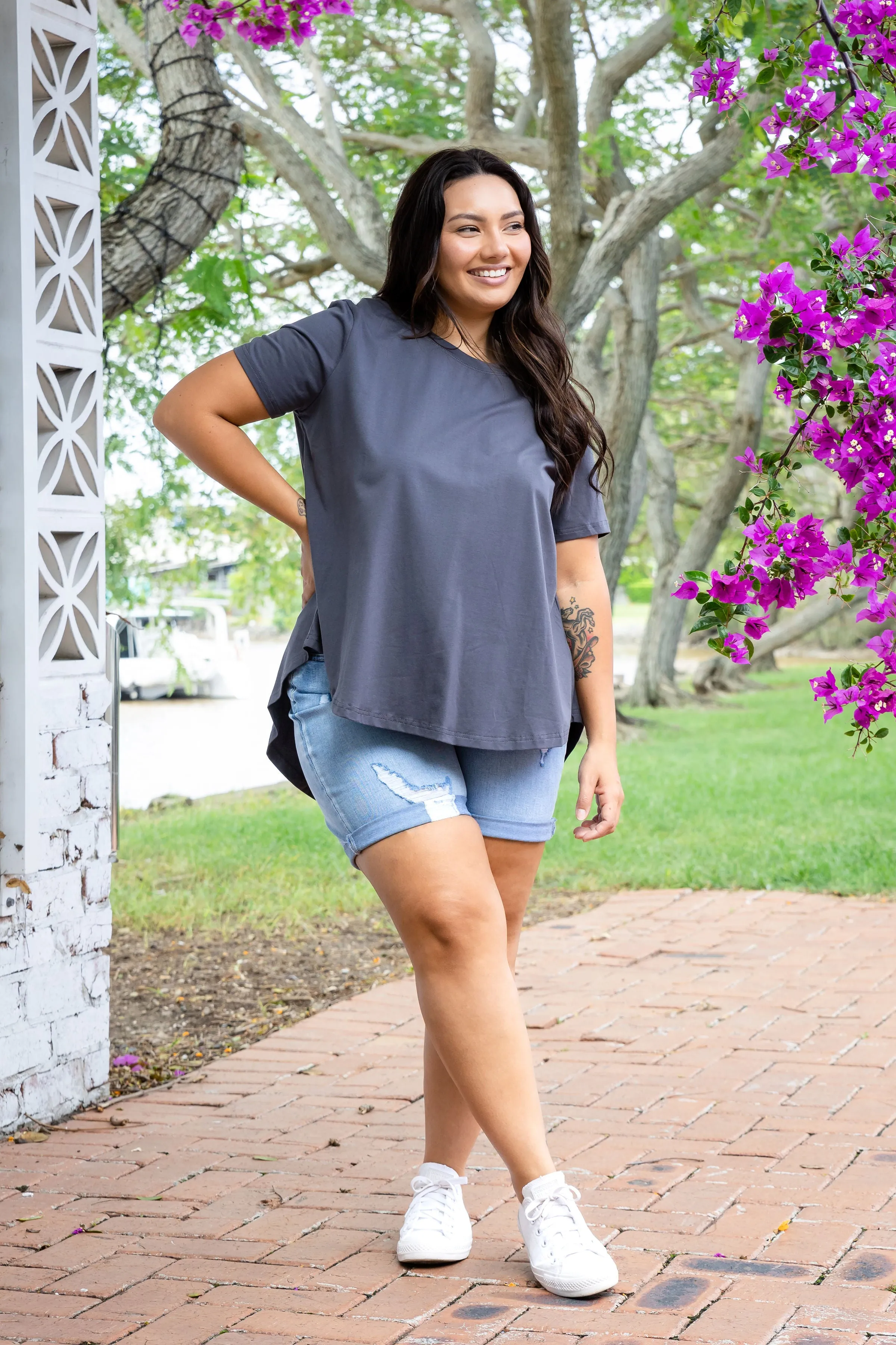 Macey Hi-Low T-Shirt in Charcoal