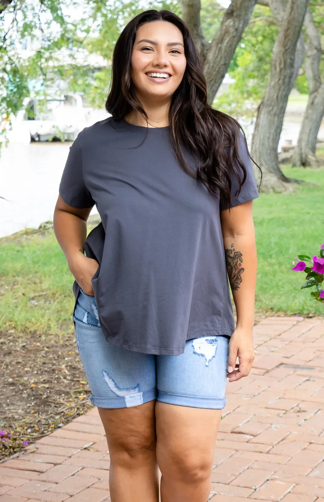 Macey Hi-Low T-Shirt in Charcoal