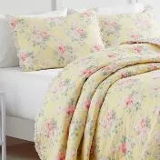 Melany Ruffled Quilt