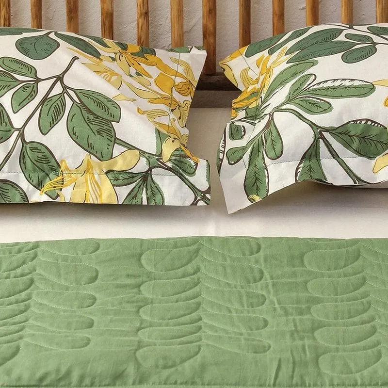 Senjana Bedcover - Green